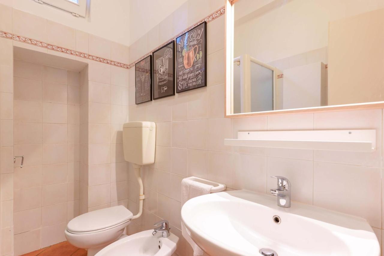 Zamboni 58 Apartment - Zona Movida Болонья Екстер'єр фото